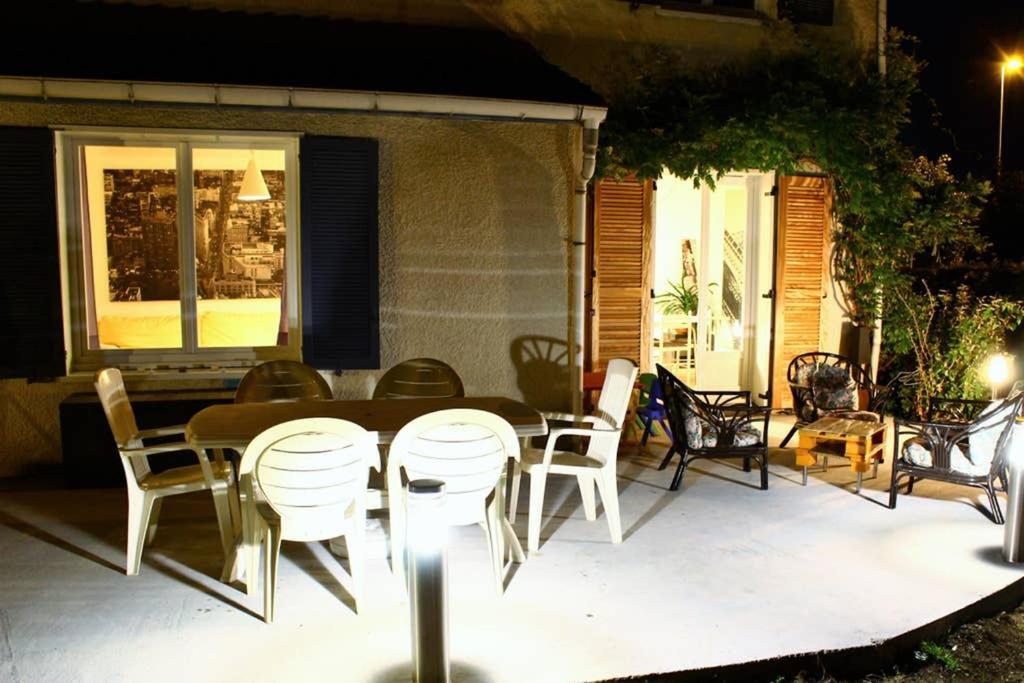 シャントルー・アン・ブリ Maison Avec Jardin Proche Disneyヴィラ エクステリア 写真